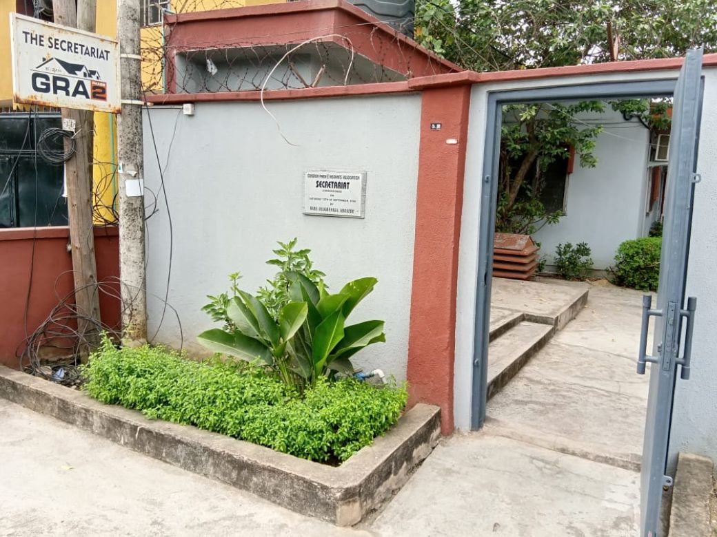 The front of  the Gbagada Estate Phase II Residents' Associstion Secretariat loacted on Residents road, Gbagada Estate Phase II.